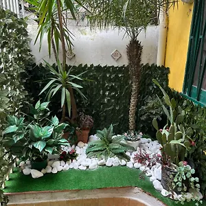 Amuri Di Casa Scogliera Aeroporto di Catania Fontana Rossa